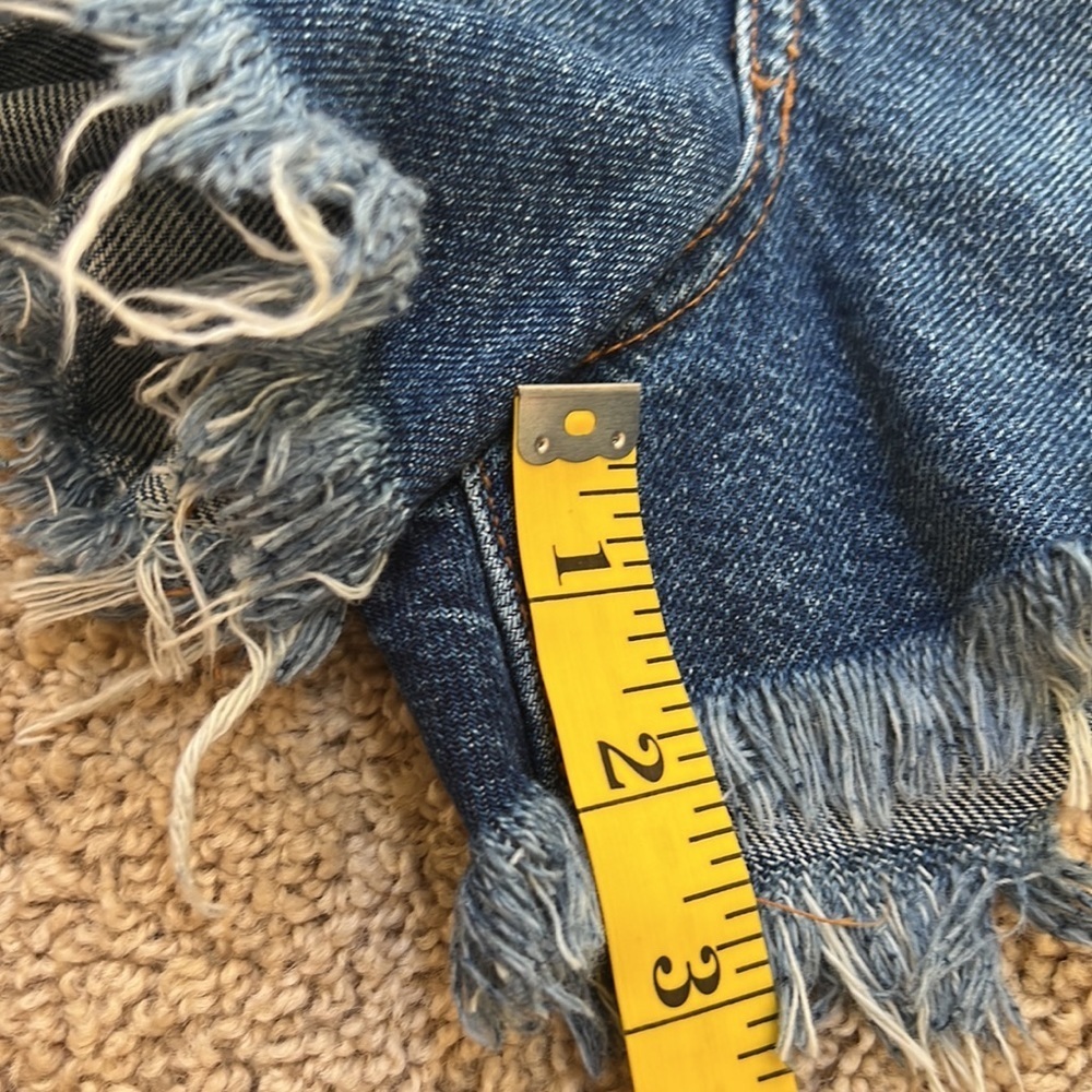 NWT! WE THE FREE Sizs 29 Lasso high rise frayed hem denim shorts - Picture 9 of 10